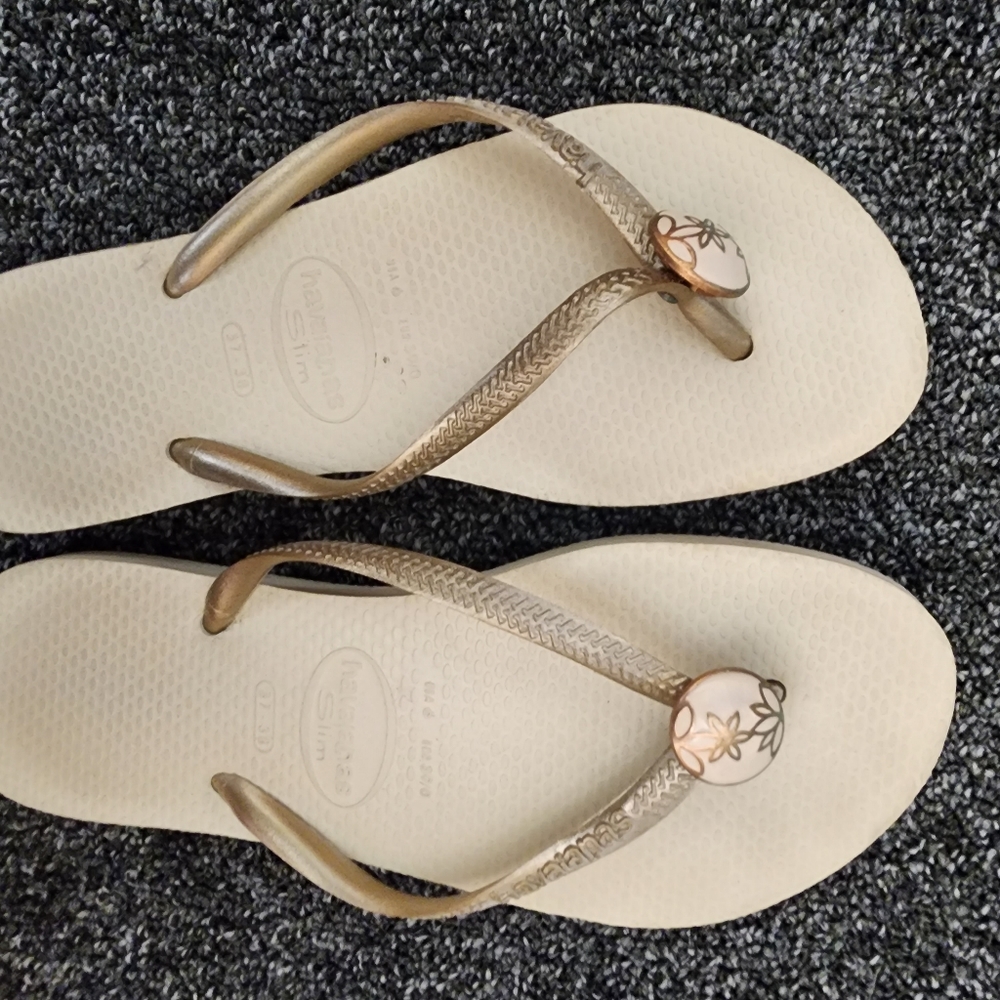Havaianas - Picture 2 of 3